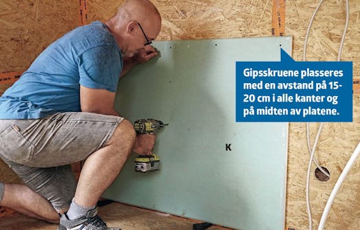 Isolert anneks: Gipsplater i isolert anneks Isolert anneks: Gipsplater plasseres utenpå OSB-plater i isolert anneks